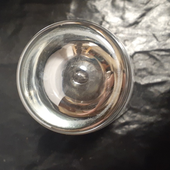 Sleek crystal clear 10" vase. Heavy, weighs nearly 4#. . Fits any decor style. - Picture 7 of 8